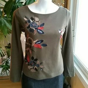 Zero embroidered top size Small